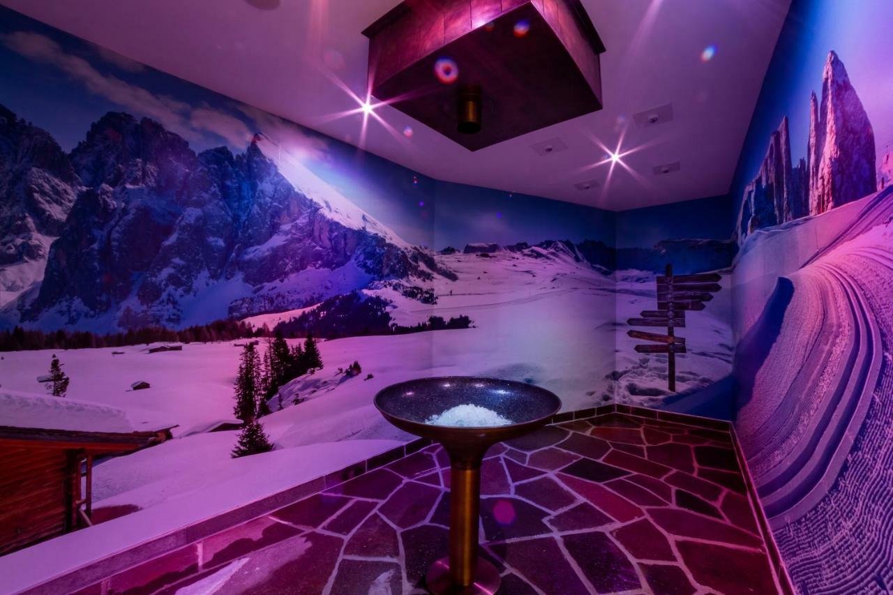 Hotel Castel Oswald Von Wolkenstein Castelrotto Luaran gambar
